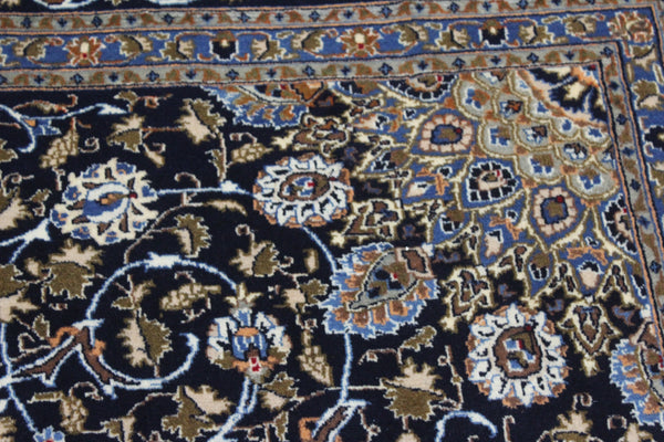 Large Persian Mashhad Carpet 345 × 245 cm – Hand-Knotted Wool Medallion Rug