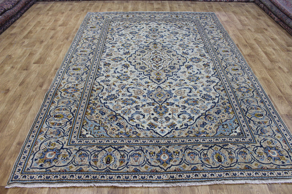 Persian Kashan Rug 293 × 200 cm – Hand-Knotted Wool Floral Medallion Carpet