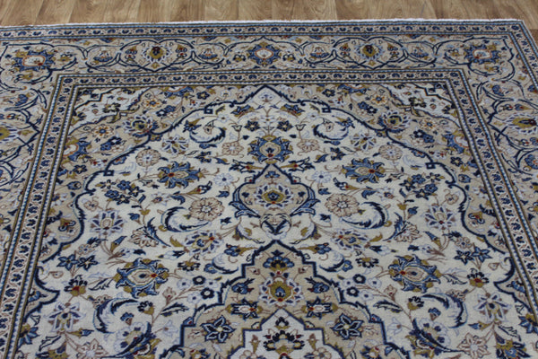 Persian Kashan Rug 293 × 200 cm – Hand-Knotted Wool Floral Medallion Carpet
