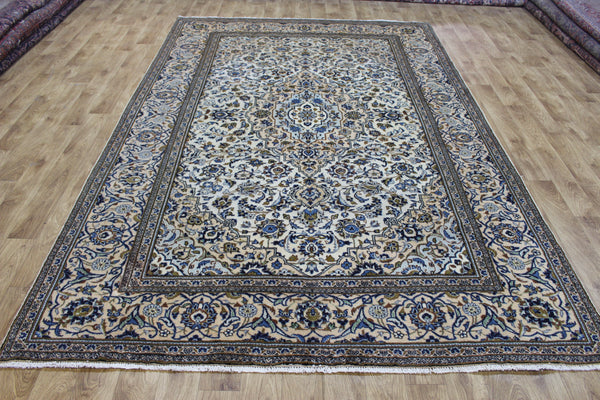 Persian Kashan Rug 307 × 202 cm – Hand-Knotted Wool Floral Medallion Carpet