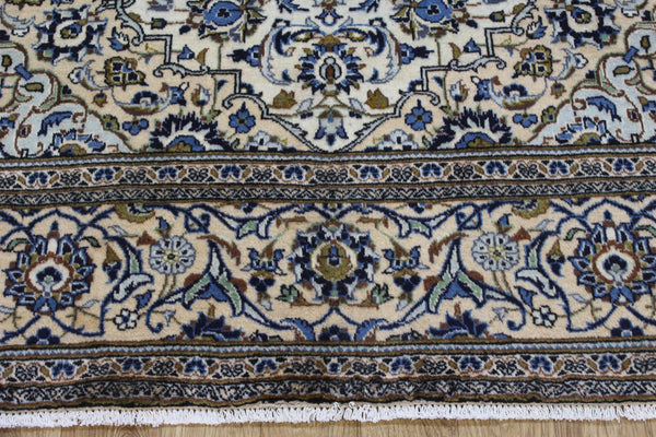 Persian Kashan Rug 307 × 202 cm – Hand-Knotted Wool Floral Medallion Carpet