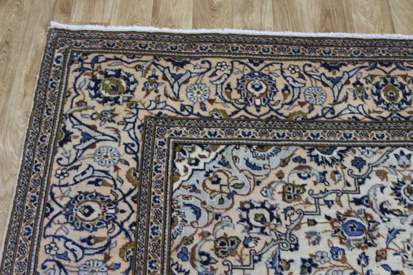 Persian Kashan Rug 307 × 202 cm – Hand-Knotted Wool Floral Medallion Carpet