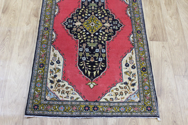Persian Qum Rug 121 × 71 cm – Fine Hand-Knotted Wool Rug