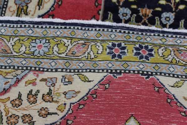 Persian Qum Rug 121 × 71 cm – Fine Hand-Knotted Wool Rug