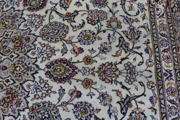 Large Persian Kashan Carpet 395 × 298 cm – Fine Hand-Knotted Wool Rug