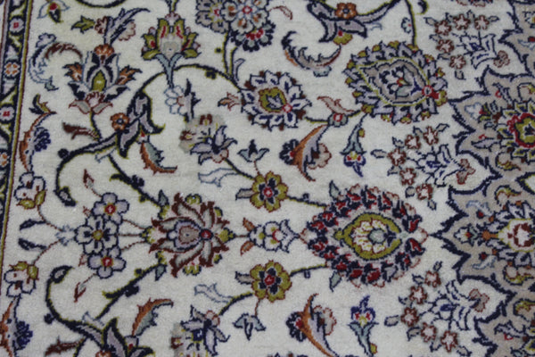 Large Persian Kashan Carpet 395 × 298 cm – Fine Hand-Knotted Wool Rug