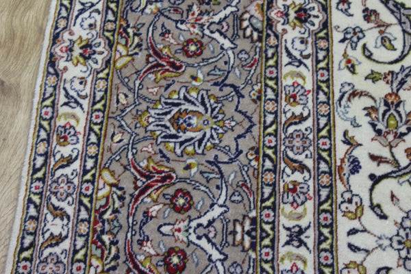 Large Persian Kashan Carpet 395 × 298 cm – Fine Hand-Knotted Wool Rug
