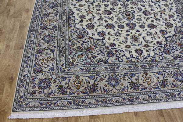 Persian Kashan Carpet 348 × 243 cm – Hand-Knotted Wool Rug