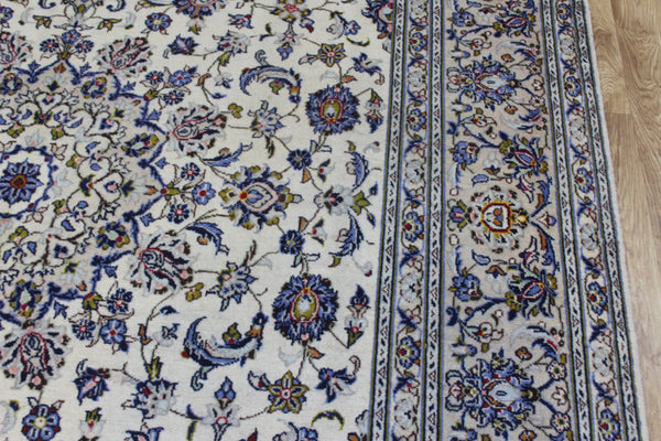 Persian Kashan Carpet 348 × 243 cm – Hand-Knotted Wool Rug