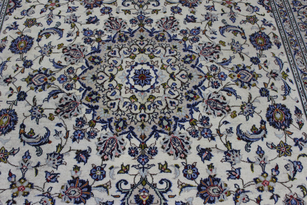 Persian Kashan Carpet 348 × 243 cm – Hand-Knotted Wool Rug