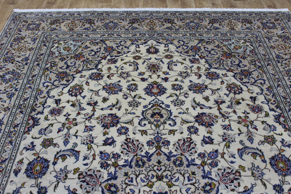 Persian Kashan Carpet 348 × 243 cm – Hand-Knotted Wool Rug