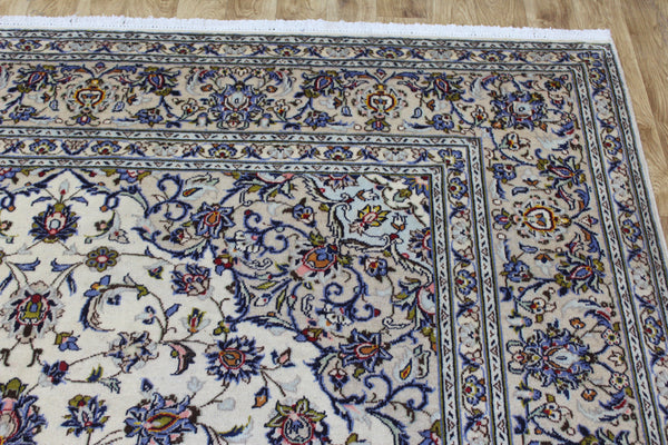 Persian Kashan Carpet 348 × 243 cm – Hand-Knotted Wool Rug