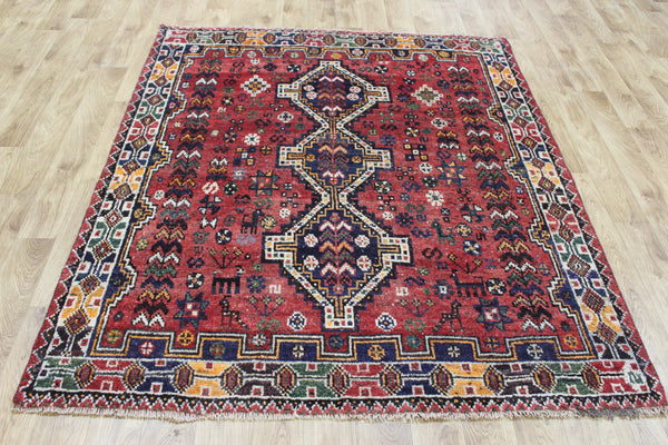 Vintage Persian Qashqai Shiraz Rug 193 × 160 cm – Hand-Knotted Tribal Wool Rug