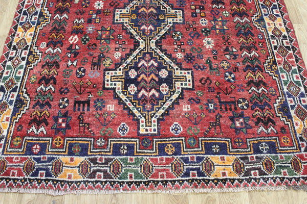 Vintage Persian Qashqai Shiraz Rug 193 × 160 cm – Hand-Knotted Tribal Wool Rug