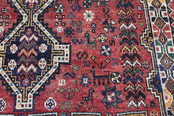 Vintage Persian Qashqai Shiraz Rug 193 × 160 cm – Hand-Knotted Tribal Wool Rug