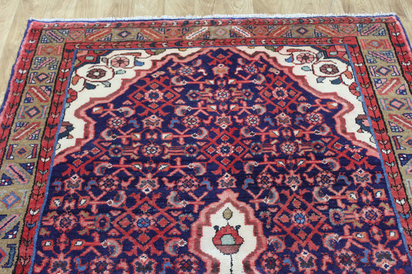 Persian Hamedan Long Rug 303 × 150 cm – Hand-Knotted Wool Tribal Carpet