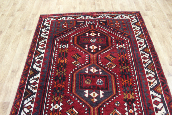 Vintage Persian Shiraz Qashqai Rug 248 × 145 cm – Hand-Knotted Wool Tribal Carpet