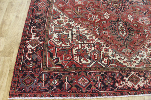 Antique Persian Heriz Carpet 345 × 250 cm – 1930s Hand-Knotted Wool Rug
