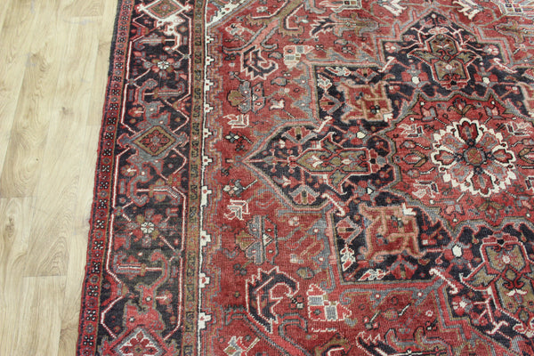 Antique Persian Heriz Carpet 345 × 250 cm – 1930s Hand-Knotted Wool Rug