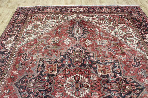 Antique Persian Heriz Carpet 345 × 250 cm – 1930s Hand-Knotted Wool Rug