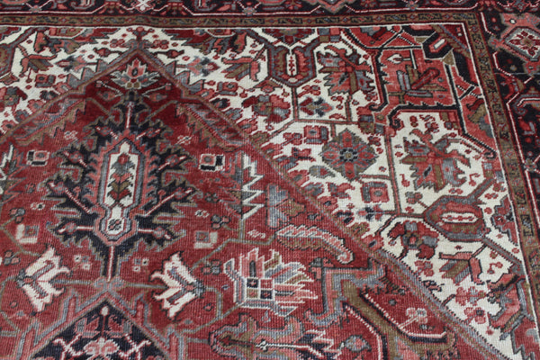 Antique Persian Heriz Carpet 345 × 250 cm – 1930s Hand-Knotted Wool Rug