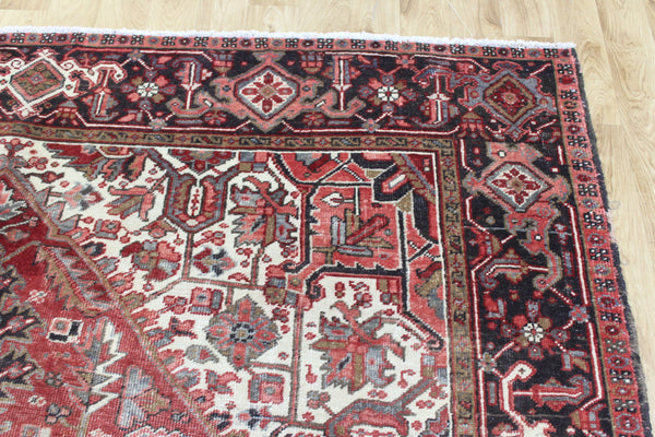 Antique Persian Heriz Carpet 345 × 250 cm – 1930s Hand-Knotted Wool Rug