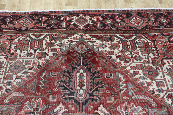 Antique Persian Heriz Carpet 345 × 250 cm – 1930s Hand-Knotted Wool Rug