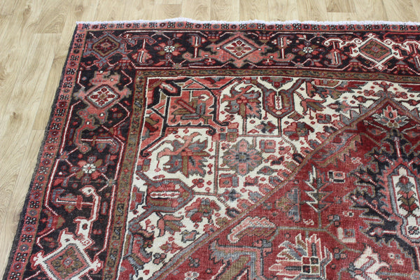 Antique Persian Heriz Carpet 345 × 250 cm – 1930s Hand-Knotted Wool Rug