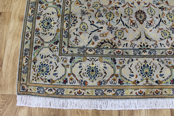 A VERY FINE HANDMADE PERSIAN KASHAN RUG, ALL OVER FLORAL DESIGN 220 X 140 CM