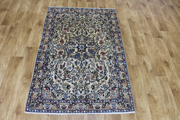Fine Persian Nain Rug Silk & Wool 135 X 89 cm