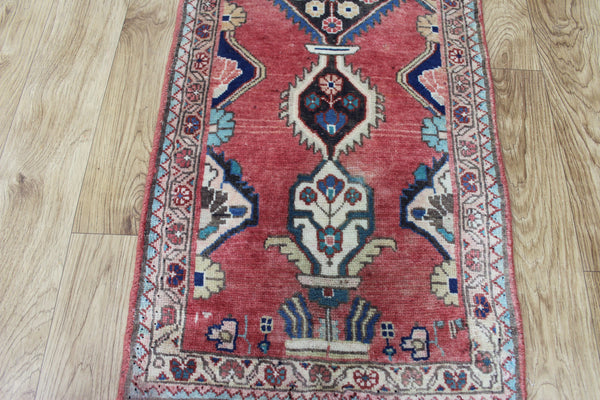 VINTAGE PERSIAN TABRIZ WOOL RUNNER 130 X 47