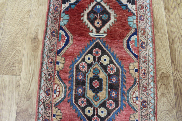 VINTAGE PERSIAN TABRIZ WOOL RUNNER 130 X 47