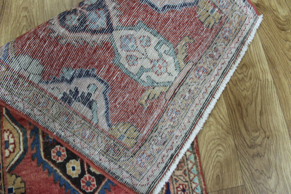 VINTAGE PERSIAN TABRIZ WOOL RUNNER 130 X 47