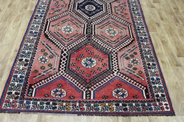 ANTIQUE QASHQAI RUG WITH CLASSIC DESIGN 280 X 145 CM