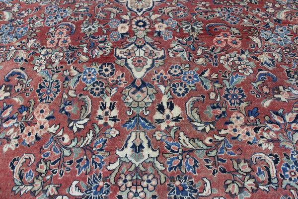 Antique Persian Mahal carpet, Circa 1900.