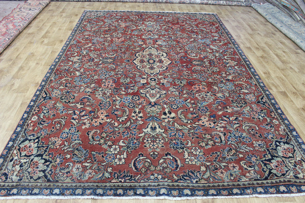 Antique Persian Mahal carpet, Circa 1900.