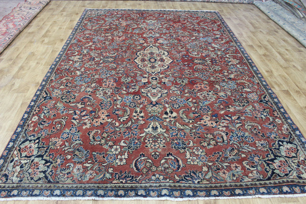 Antique Persian Mahal carpet, Circa 1900.