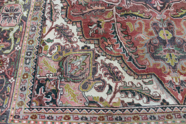 Antique Persian Heriz carpet, Circa 1900