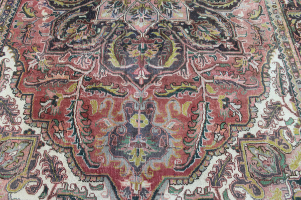 Antique Persian Heriz carpet, Circa 1900