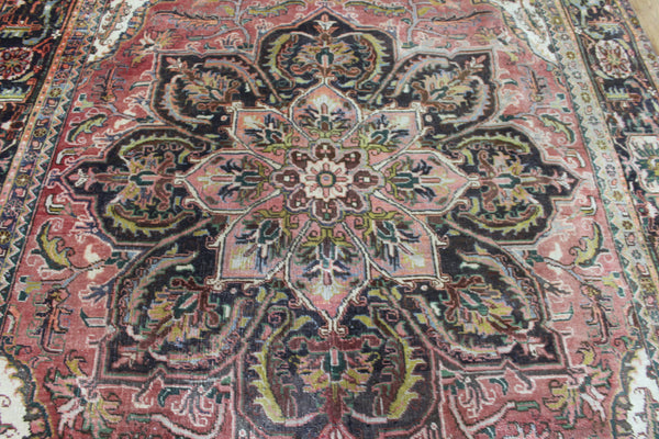 Antique Persian Heriz carpet, Circa 1900