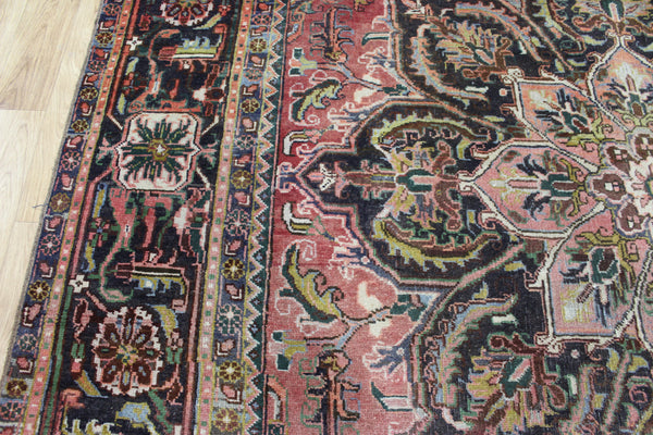 Antique Persian Heriz carpet, Circa 1900