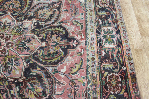 Antique Persian Heriz carpet, Circa 1900