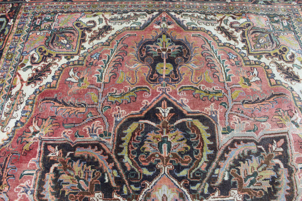 Antique Persian Heriz carpet, Circa 1900