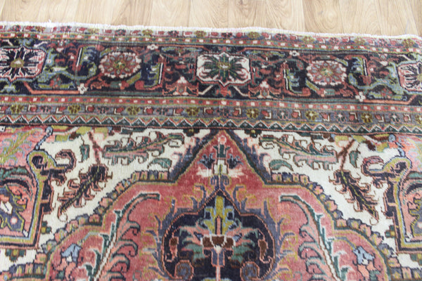 Antique Persian Heriz carpet, Circa 1900