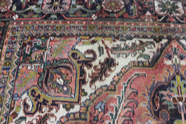 Antique Persian Heriz carpet, Circa 1900