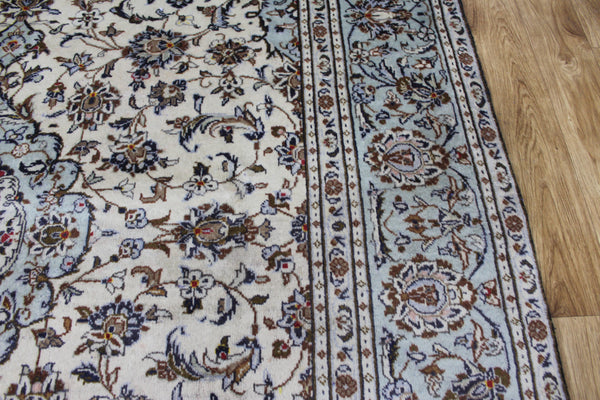 FINE PERSIAN KASHAN CARPET 285  X 200 CM