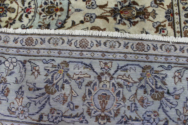 FINE PERSIAN KASHAN CARPET 285  X 200 CM