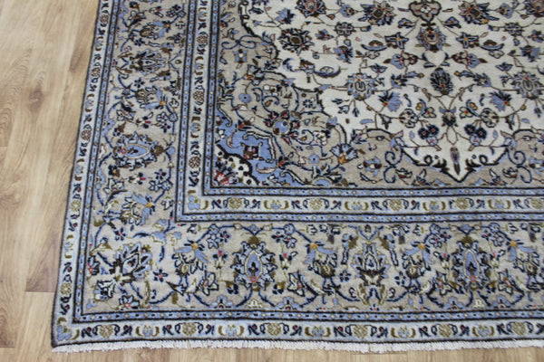 FINE PERSIAN KASHAN CARPET 305 X 205 CM