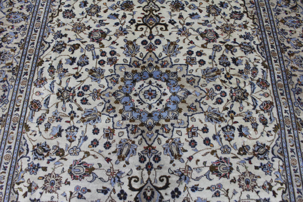 FINE PERSIAN KASHAN CARPET 305 X 205 CM