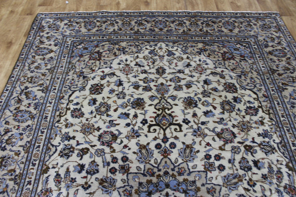 FINE PERSIAN KASHAN CARPET 305 X 205 CM